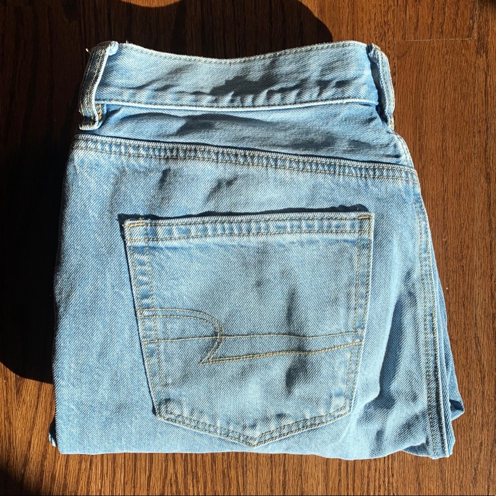 American Eagle Light Wash Distressed Mom Jeans